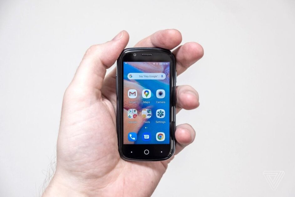 Jelly 2 world's smallest smartphone with android 10
