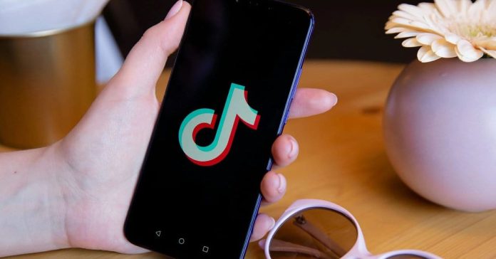 How TikTok recommends videos on the For You tab