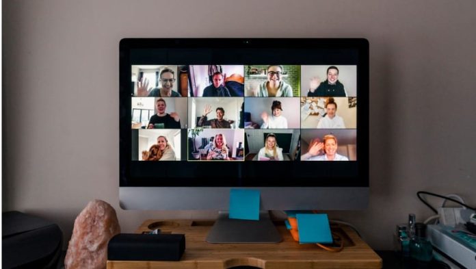 how to invite someone to a zoom meeting