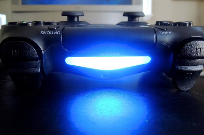 How to change the LED color of the PS4 controller