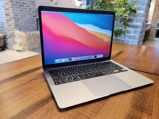 Everything you need to know about battery cycles on your MacBook