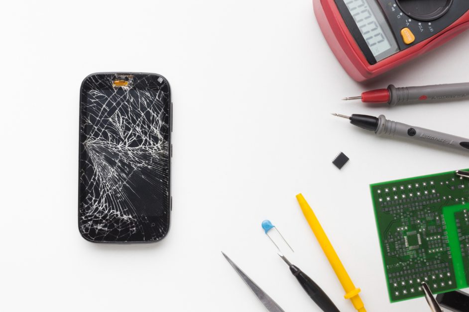 repairing damaged phone screen